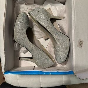 Silver blingy pumps